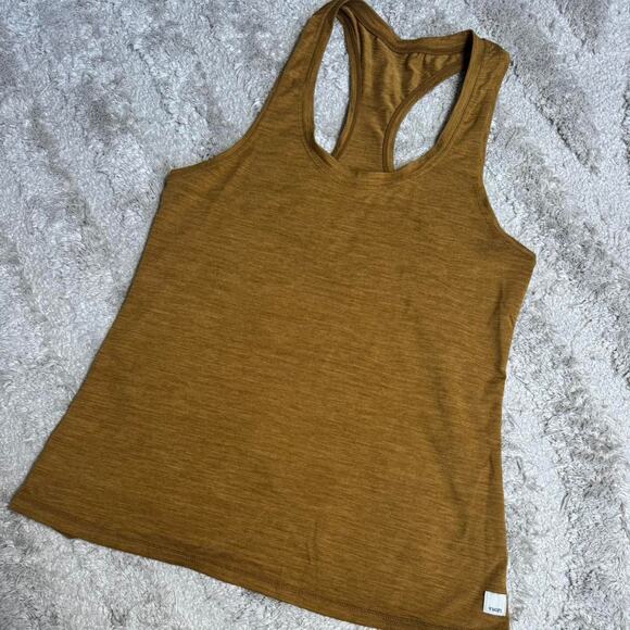 Vuori Lux Performance Tank - Picture 2 of 4